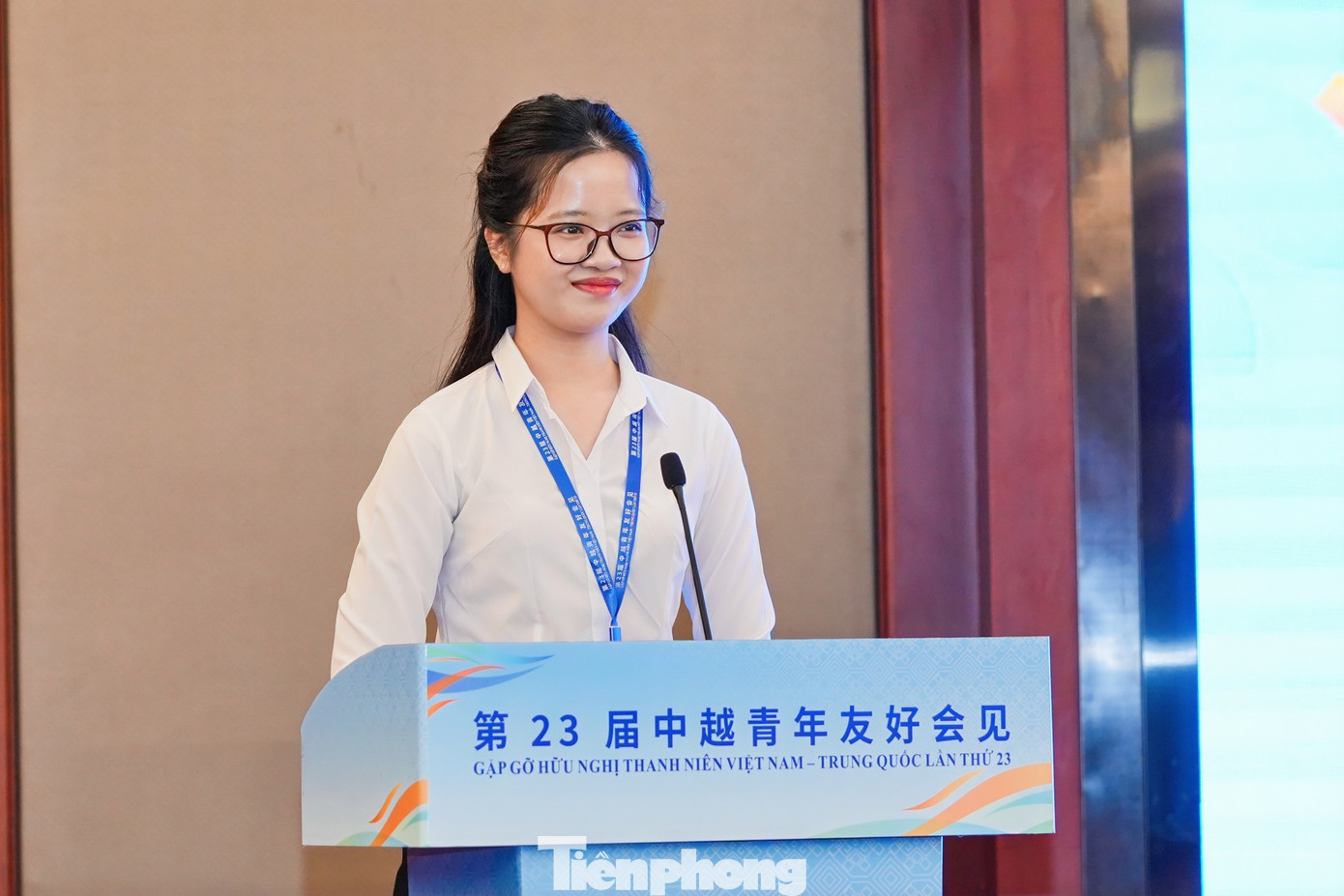 Chị Đặng Tố Trân - chuyên viên Tỉnh Đoàn Quảng Ninh phát biểu tại chương trình tổng kết.