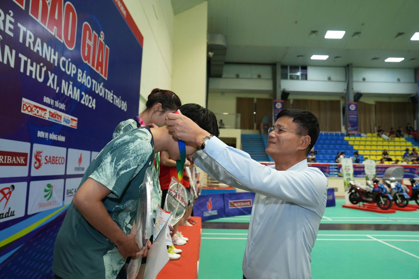 Trao huy chương cho các vận động viên đạt giải cao