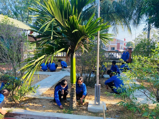 Thanh niên huyện Thạch Hà sôi nổi các hoạt động hướng đến kỷ niệm 110 năm ngày sinh anh Lý Tự Trọng. Ảnh: Hoài Nam Thanh niên huyện Thạch Hà sôi nổi các hoạt động hướng đến kỷ niệm 110 năm ngày sinh anh Lý Tự Trọng. Ảnh: Hoài Nam