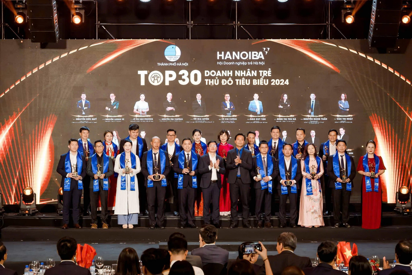 Tuyên dương các doanh nhân Thủ đô tiêu biểu năm 2024 Tuyên dương các doanh nhân Thủ đô tiêu biểu năm 2024