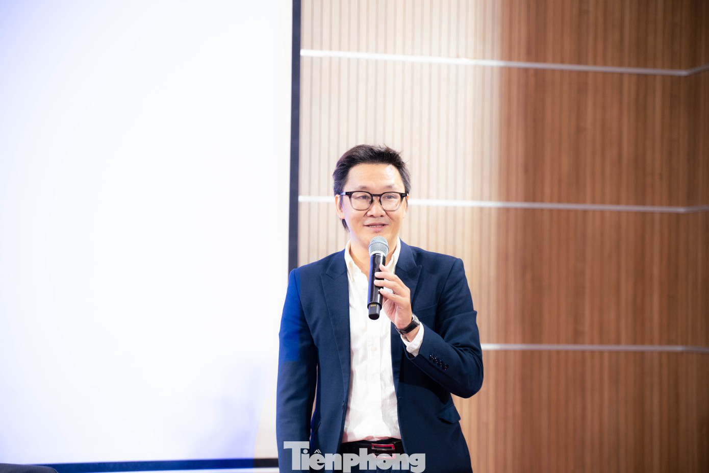 TS. Phạm Sỹ Thành cho rằng nếu hành động không hiệu quả, chúng ta sẽ đánh mất cơ hội để vươn lên.