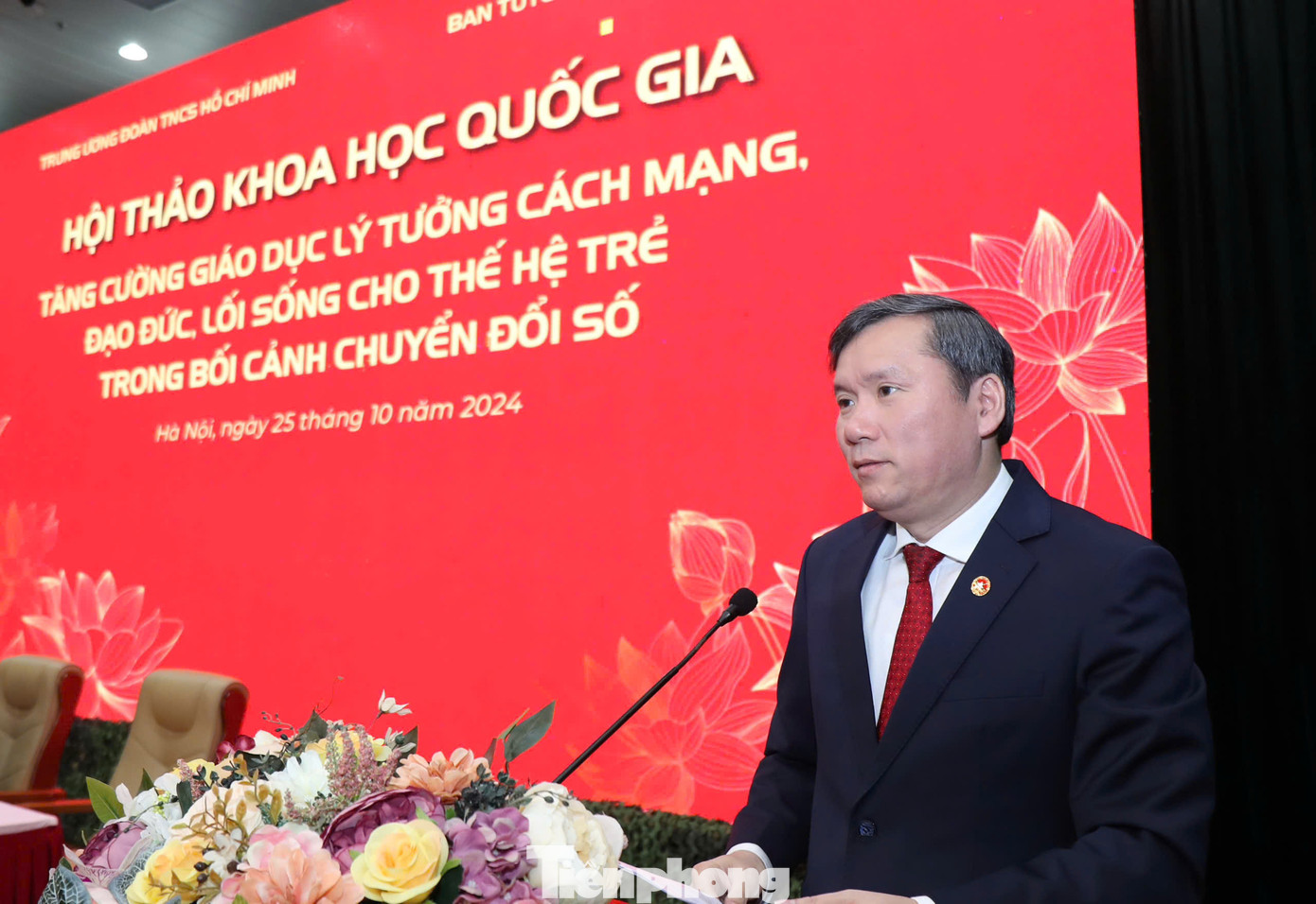 GS. TS Lê Văn Lợi - Phó Giám đốc Học viện Chính trị Quốc gia Hồ Chí Minh phát biểu khai mạc Hội thảo. Ảnh: Bảo Anh GS. TS Lê Văn Lợi - Phó Giám đốc Học viện Chính trị Quốc gia Hồ Chí Minh phát biểu khai mạc Hội thảo. Ảnh: Bảo Anh