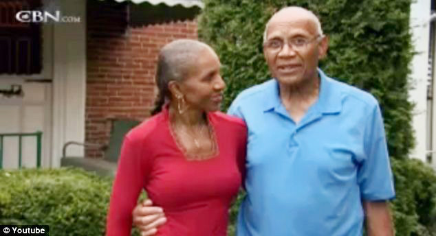 Shepherd cùng với chồng