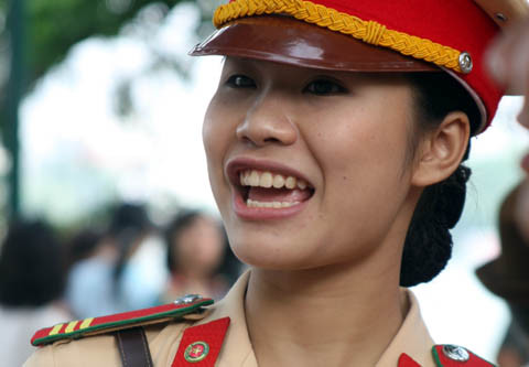  Vất vả, nhưng lúc nào họ cũng cười tươi