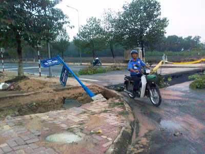 Đường phố sau cơn mưa