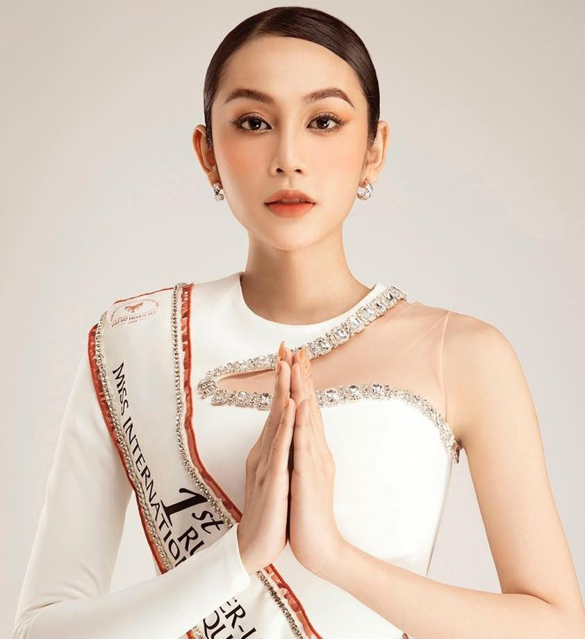 Lương Mỹ Kỳ có nhan sắc được lòng rất nhiều người. Lương Mỹ Kỳ có nhan sắc được lòng rất nhiều người.