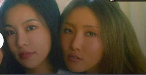 Wheein và Hwasa xinh đẹp, cuốn hút.