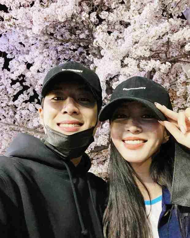 Han Ye Seul công khai hẹn hò vào ngày 13/5. Han Ye Seul công khai hẹn hò vào ngày 13/5.