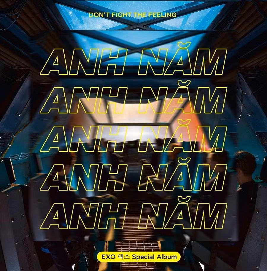 Cận cảnh chiếc poster khiến EXO-L và Vnet "bất ngờ, ngã ngửa".