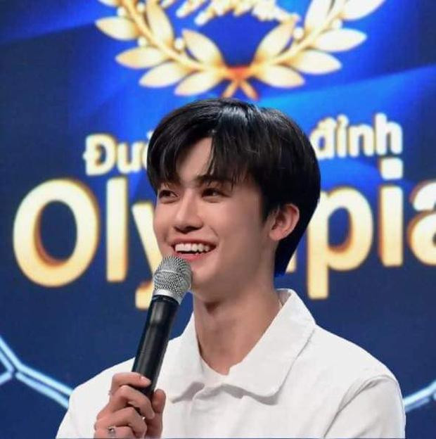 Dân mạng té ngửa khi biết đây chỉ là sản phẩm của Photoshop. Dân mạng té ngửa khi biết đây chỉ là sản phẩm của Photoshop.