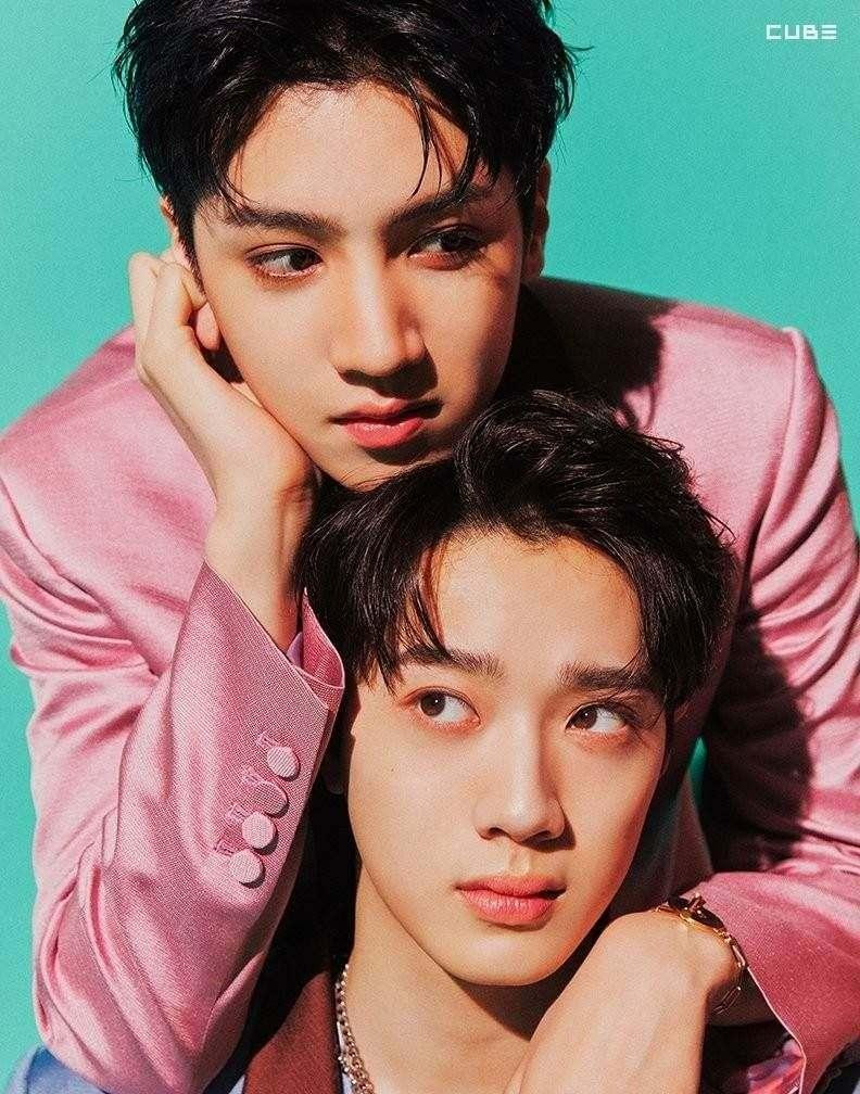 Wooseok (bên trên) - Kuanlin (bên dưới) Wooseok (bên trên) - Kuanlin (bên dưới)