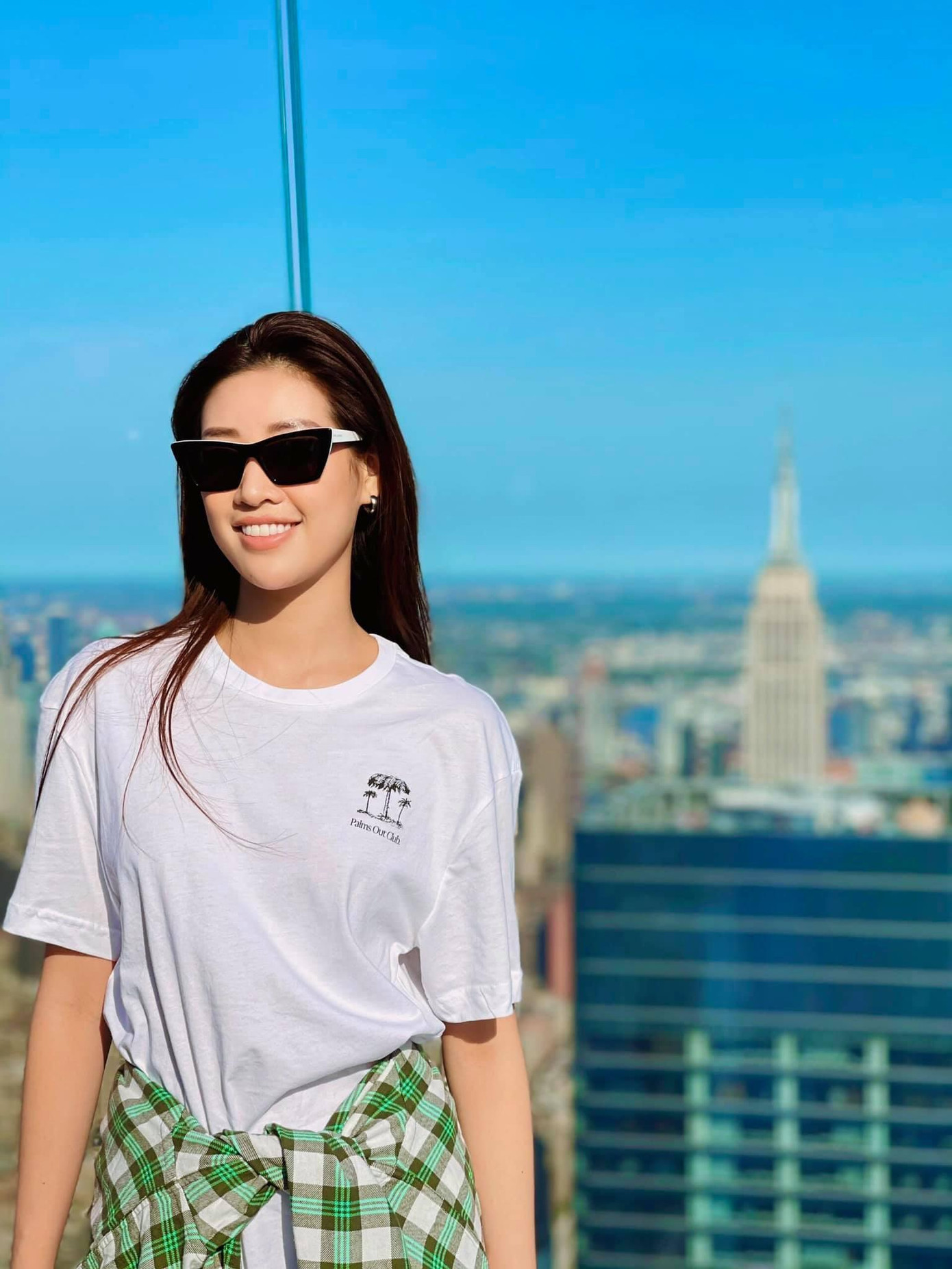 Hoa hậu Khánh Vân diện trang phục giản dị, năng động khi khám phá New York. Hoa hậu Khánh Vân diện trang phục giản dị, năng động khi khám phá New York.