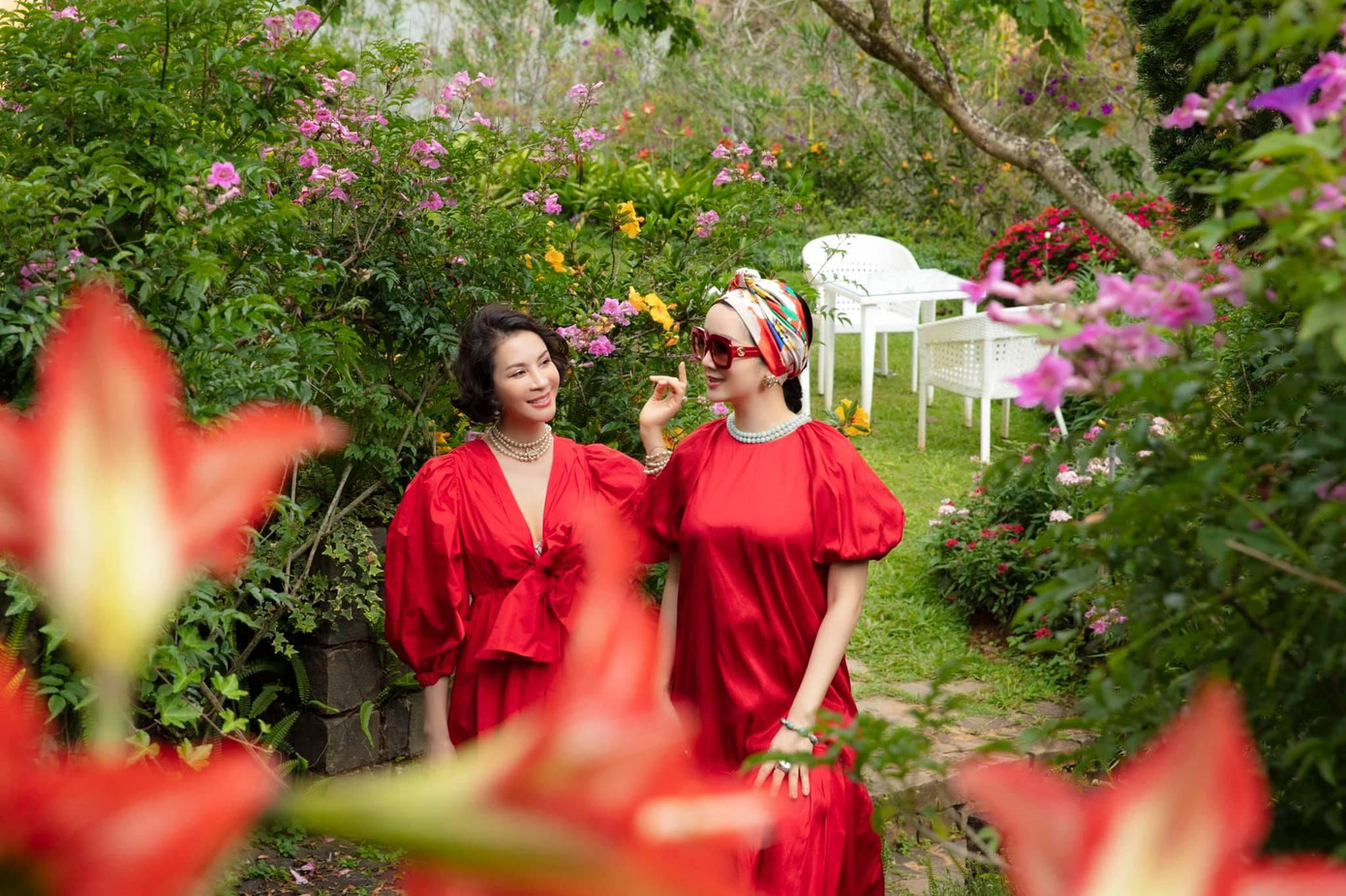 Giáng My bên cô bạn thân thiết - MC Thanh Mai. Giáng My bên cô bạn thân thiết - MC Thanh Mai.