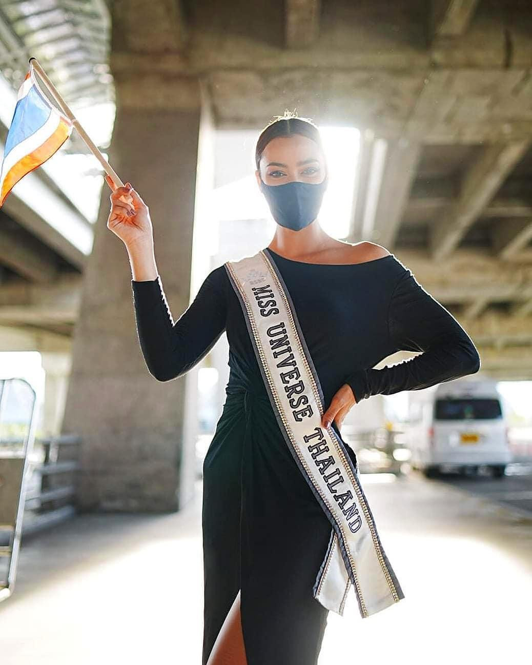Sau cuộc thi Miss Universe 2020, hôm 21/5 vừa qua Hoa hậu Hoàn vũ Thái Lan Amanda Obdam đã trở về quê nhà ở Thái Lan. Người đẹp chia sẻ niềm hạnh phúc khi được trở về Thái Lan sau hơn 2 tuần sang Mỹ 'chinh chiến'.