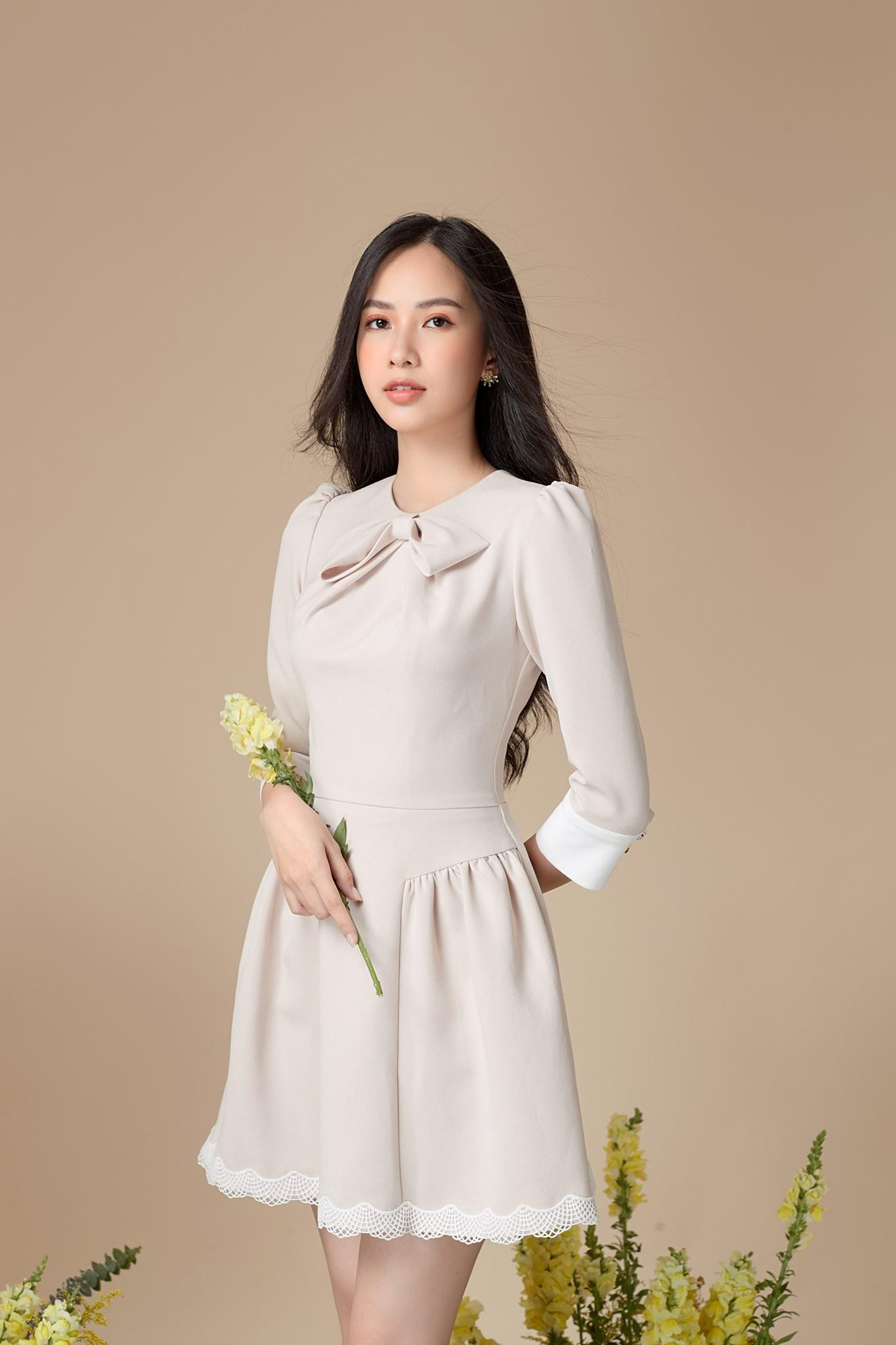 Vẻ đẹp trong veo tựa 'nàng thơ' của cô khiến khán giả phải xuýt xoa. Vẻ đẹp trong veo tựa 'nàng thơ' của cô khiến khán giả phải xuýt xoa.