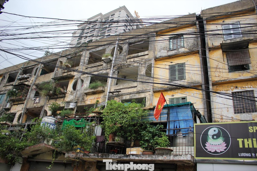 Chung cư cũ đang chờ được cải tạo