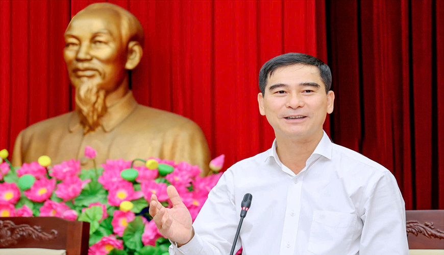 Bí thư Tỉnh ủy Vĩnh Phúc Dương Văn An phát biểu tại hội nghị. Ảnh: Thanh Nga Bí thư Tỉnh ủy Vĩnh Phúc Dương Văn An phát biểu tại hội nghị. Ảnh: Thanh Nga