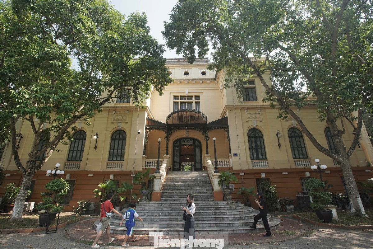 Bắc Bộ Phủ lần đầu mở cửa đón du khách tham quan Bắc Bộ Phủ lần đầu mở cửa đón du khách tham quan