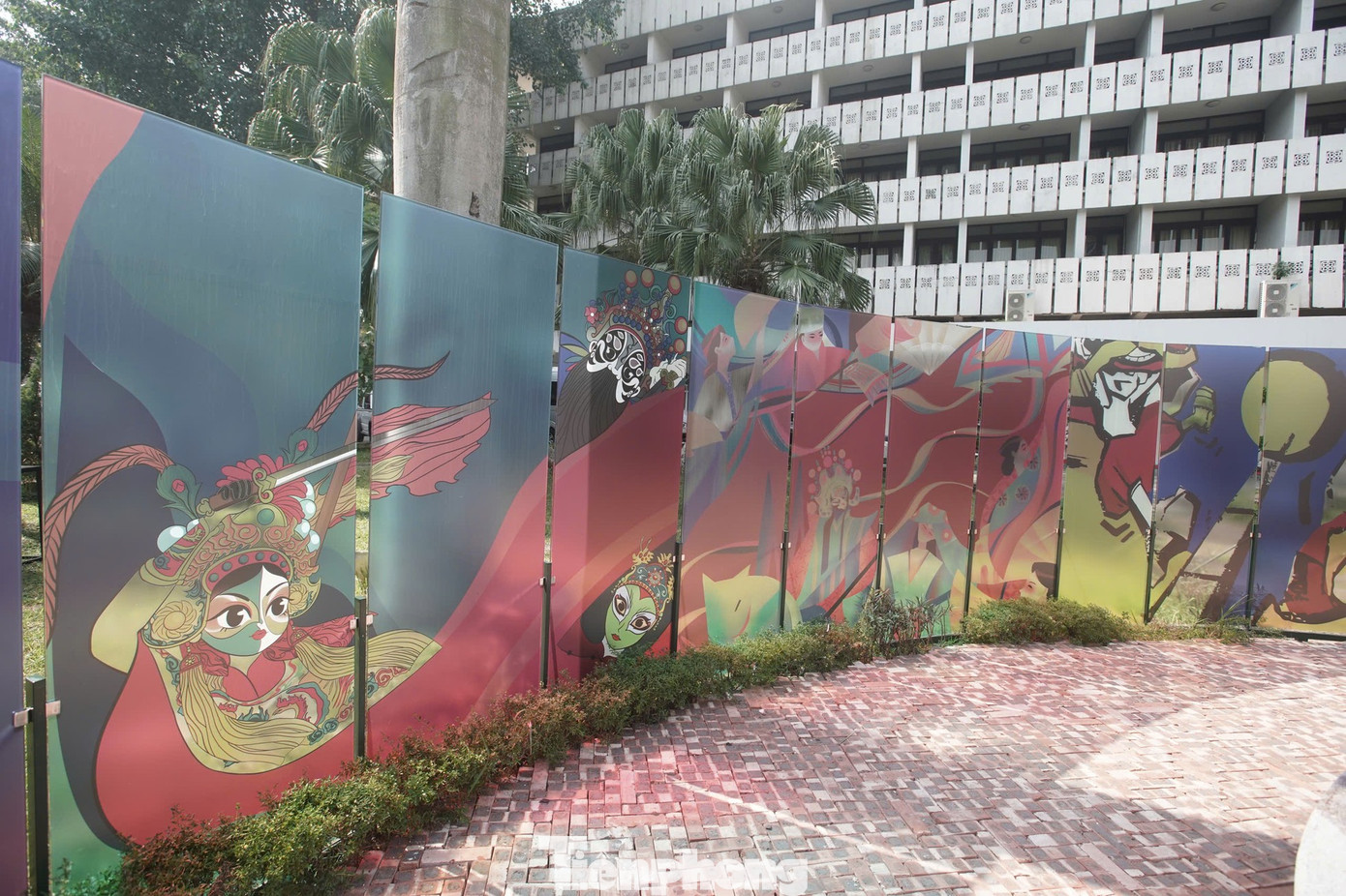 Không gian bên ngoài Bắc Bộ Phủ. Ảnh: Duy Phạm Không gian bên ngoài Bắc Bộ Phủ. Ảnh: Duy Phạm