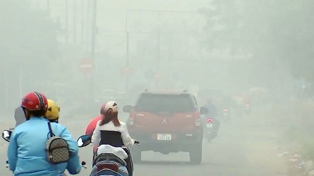 Không khí Hà Nội ô nhiễm nặng những ngày gần đây Không khí Hà Nội ô nhiễm nặng những ngày gần đây