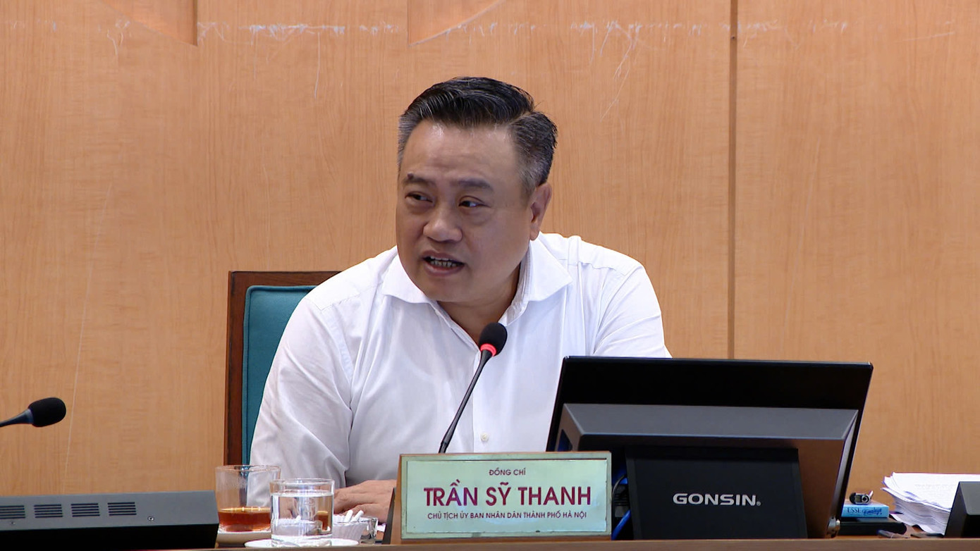 Chủ tịch UBND thành phố Hà Nội Trần Sỹ Thanh tại phiên họp. Ảnh: Nhật Minh