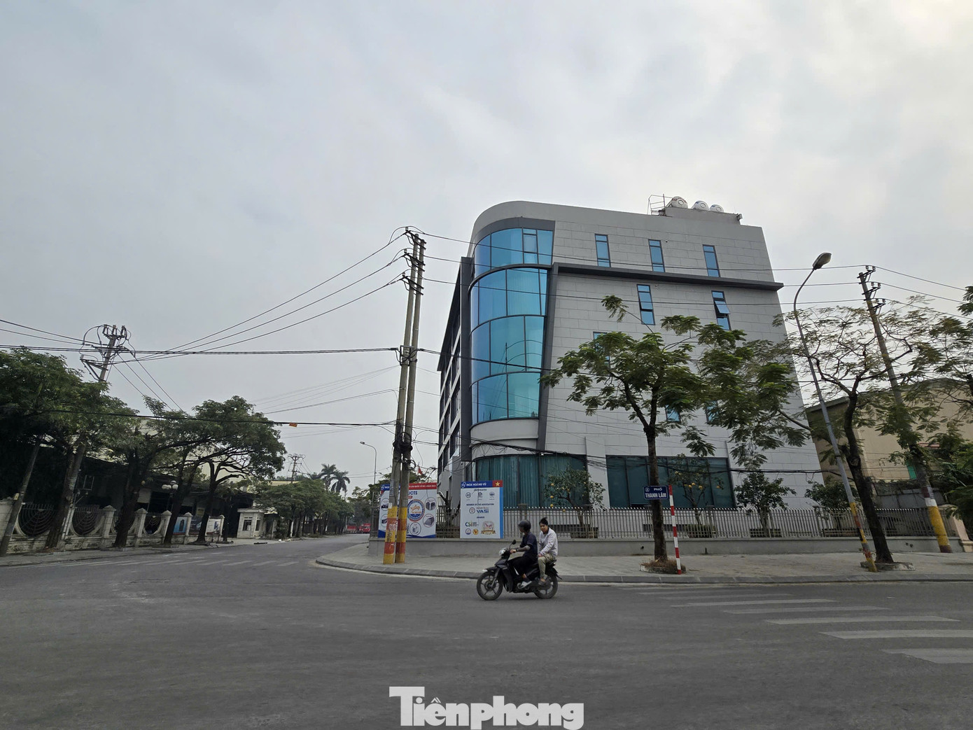 Công ty TNHH Hoàng Vũ nâng tầng trái phép trong cụm công nghiệp Từ Liêm