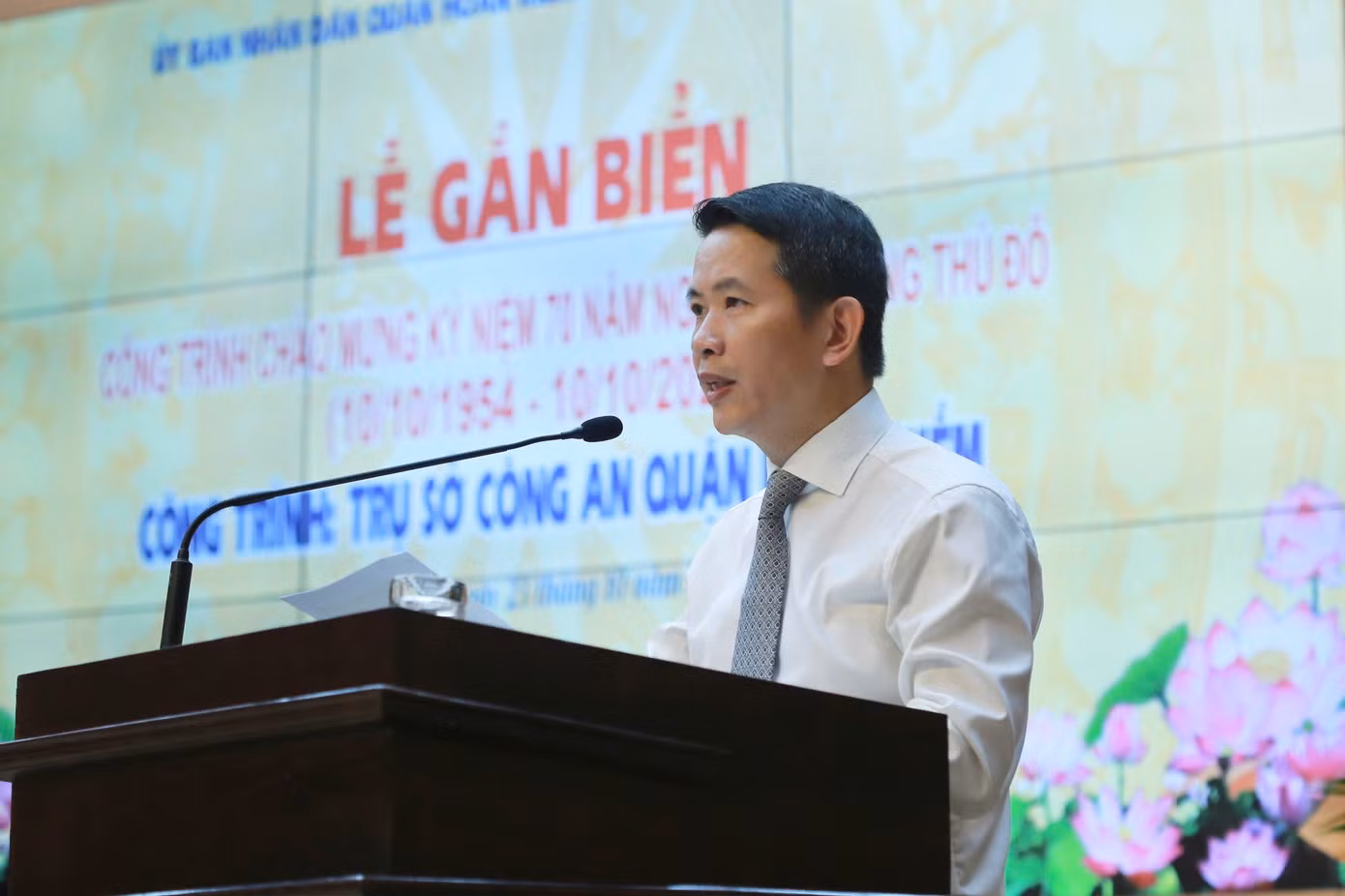 Chủ tịch UBND quận Hoàn Kiếm Phạm Tuấn Long