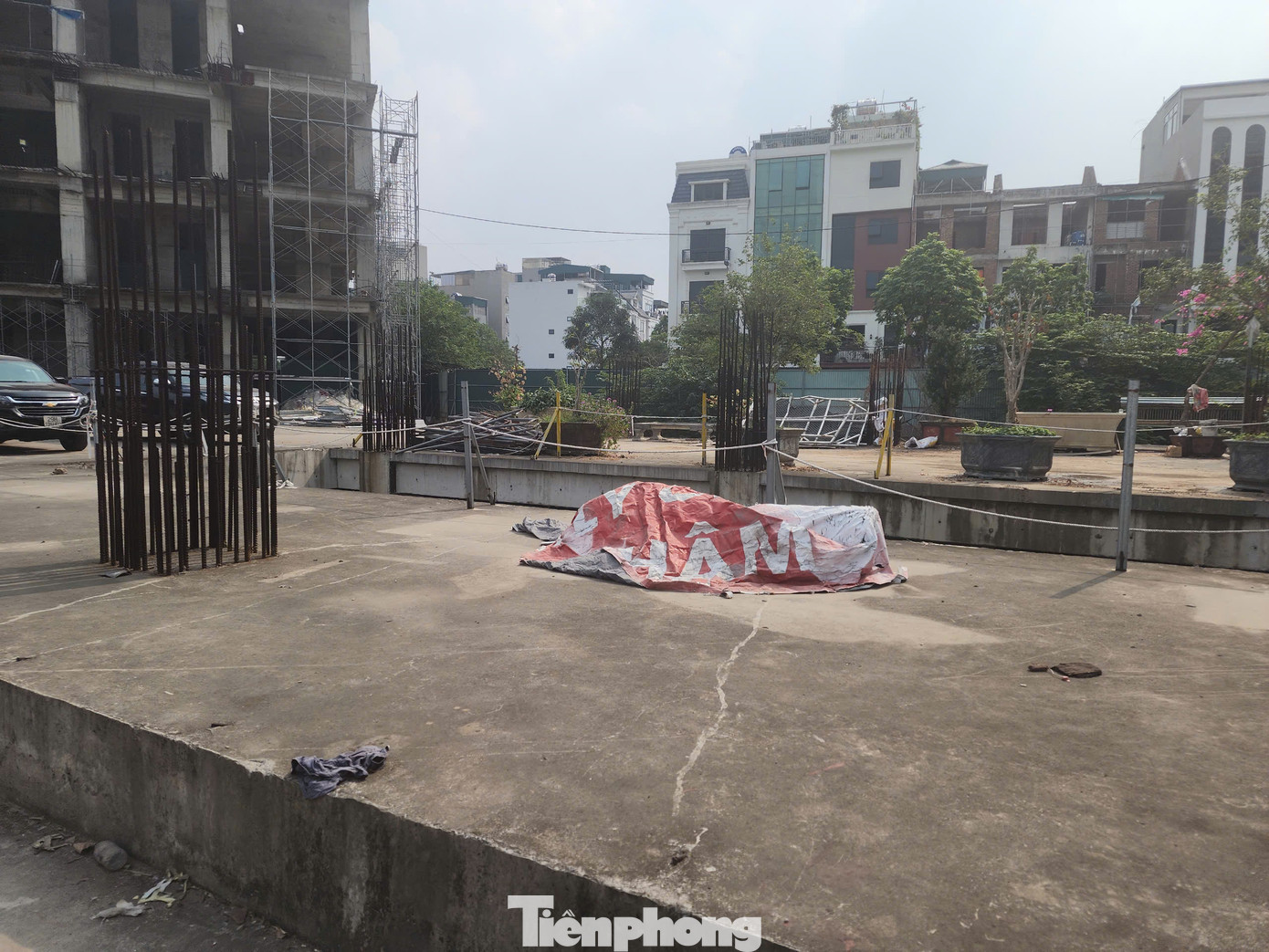 Theo Kết luận của Thanh tra Hà Nội số 99/KL-TTTP-P2 ngày 12/1/2017, tính đến ngày 31/3/2016, Công ty Cổ phần Sông Đà Thăng Long đã sử dụng số tiền hơn 5.302 tỷ đồng thu được của khách hàng mua căn hộ hình thành trong tương lai và các tổ chức tín dụng dùng để đầu tư ra bên ngoài, sử dụng sai mục đích.