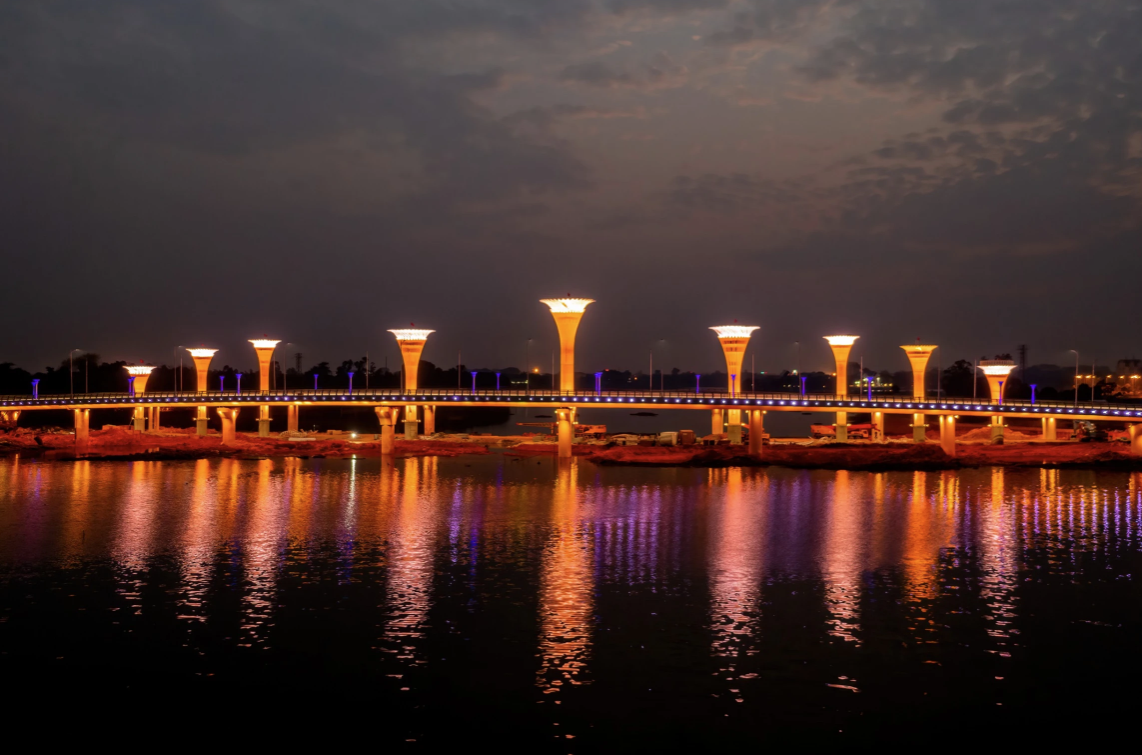 Cầu Đầm Vạc - một trong những công trình trọng điểm tạo liên kết vùng trên địa bàn tỉnh Vĩnh Phúc Cầu Đầm Vạc - một trong những công trình trọng điểm tạo liên kết vùng trên địa bàn tỉnh Vĩnh Phúc