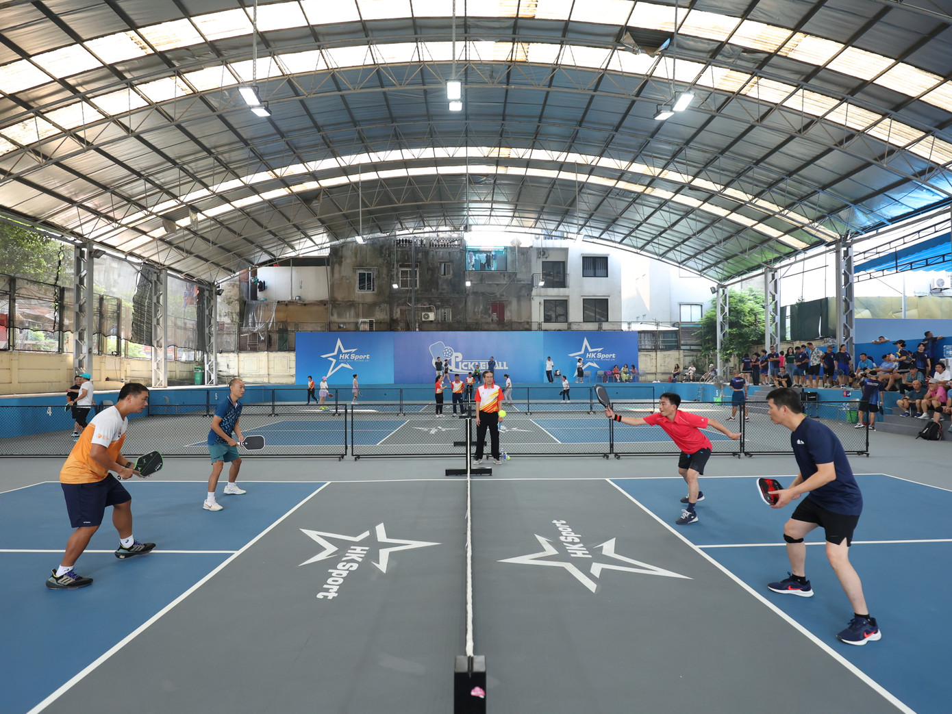 Giải đấu bắt đầu với những trận đấu có chất lượng chuyên môn cao Giải đấu bắt đầu với những trận đấu có chất lượng chuyên môn cao