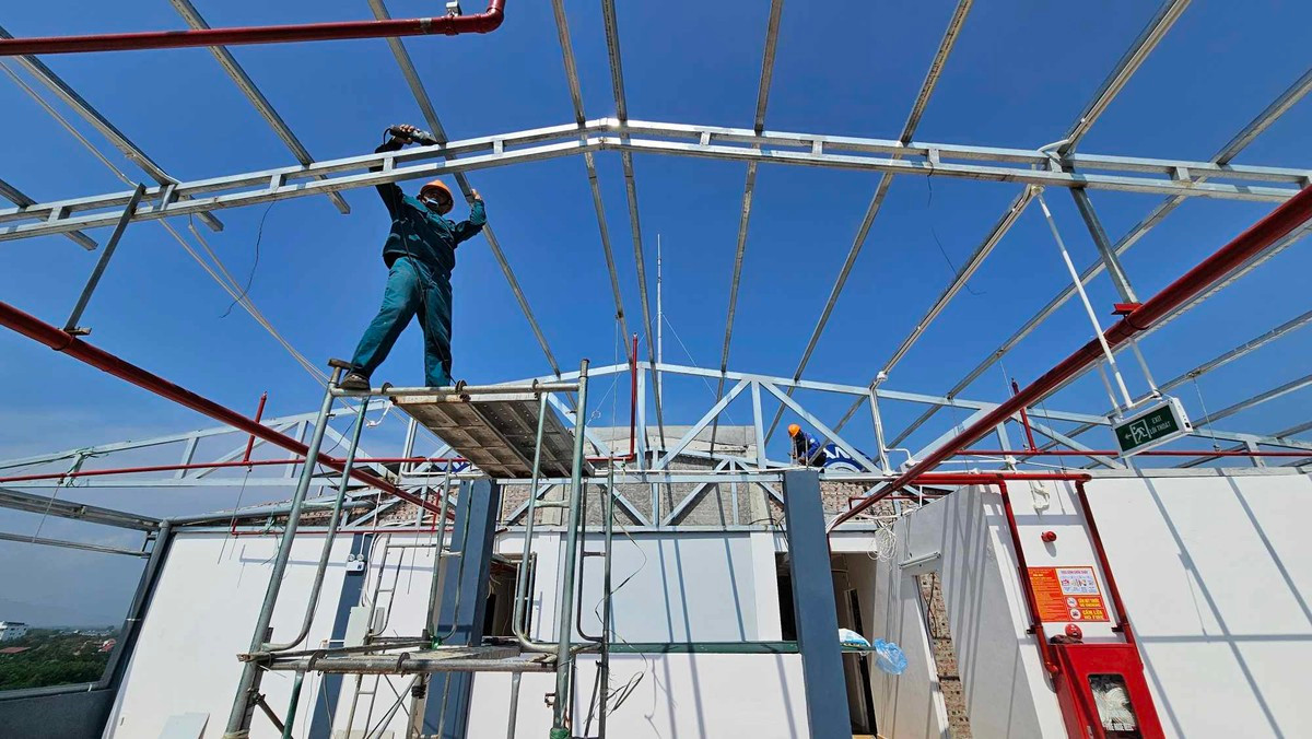 Tháo dỡ công trình xây dựng sai phép tại huyện Thạch Thất, Hà Nội Tháo dỡ công trình xây dựng sai phép tại huyện Thạch Thất, Hà Nội