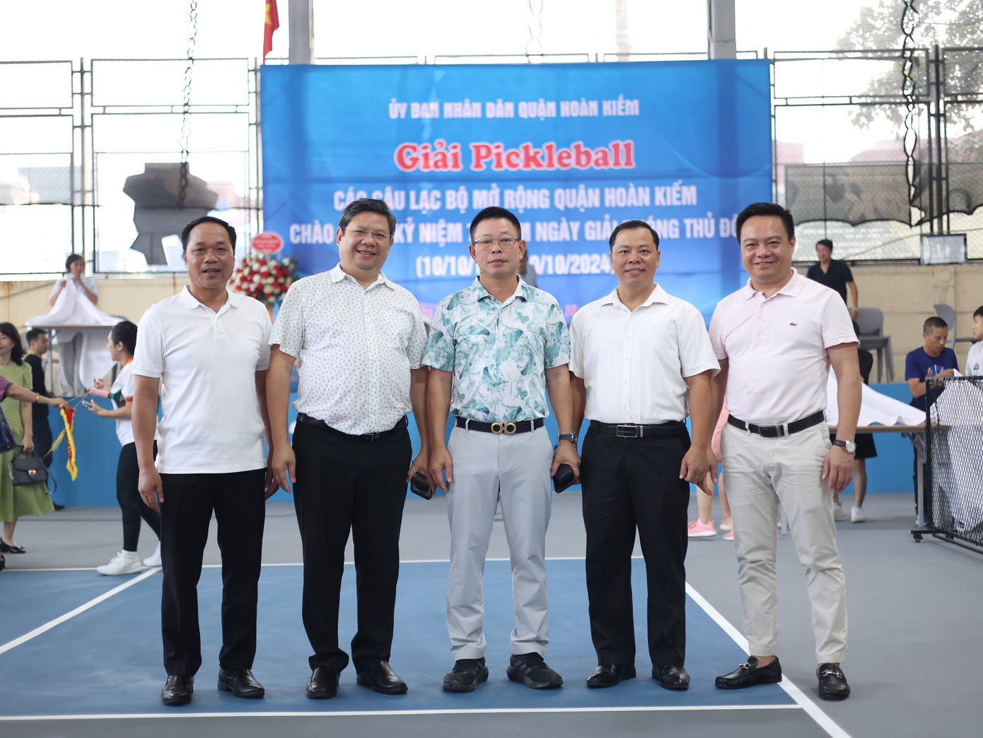 Tổng biên tập báo Tiền Phong Phùng Công Sưởng tham dự, chúc mừng giải đấu Tổng biên tập báo Tiền Phong Phùng Công Sưởng tham dự, chúc mừng giải đấu