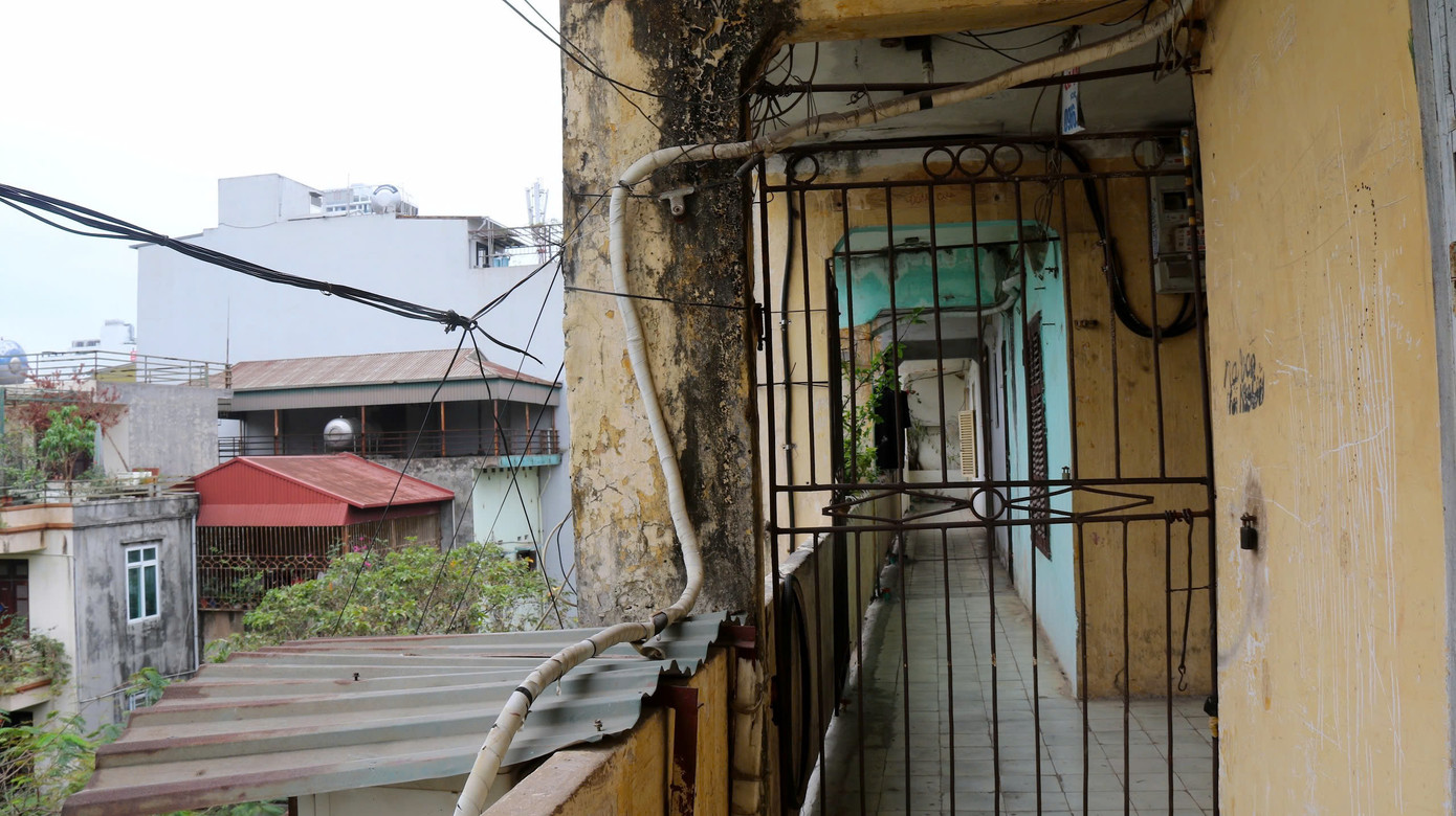 Bên trong khu tập thể Trung Tự. Ảnh: Phùng Linh