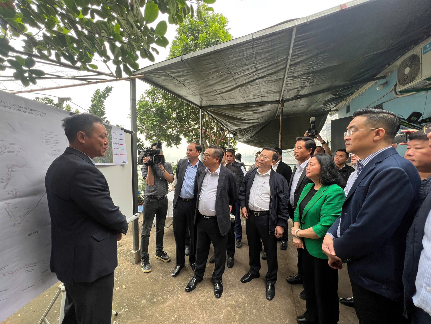 Lãnh đạo thành phố kiểm tra tiến độ dự án Lãnh đạo thành phố kiểm tra tiến độ dự án