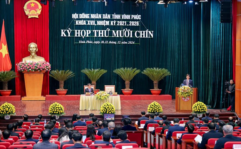 Quang cảnh kỳ họp. Ảnh: Cổng thông tin điện tử Vĩnh Phúc Quang cảnh kỳ họp. Ảnh: Cổng thông tin điện tử Vĩnh Phúc