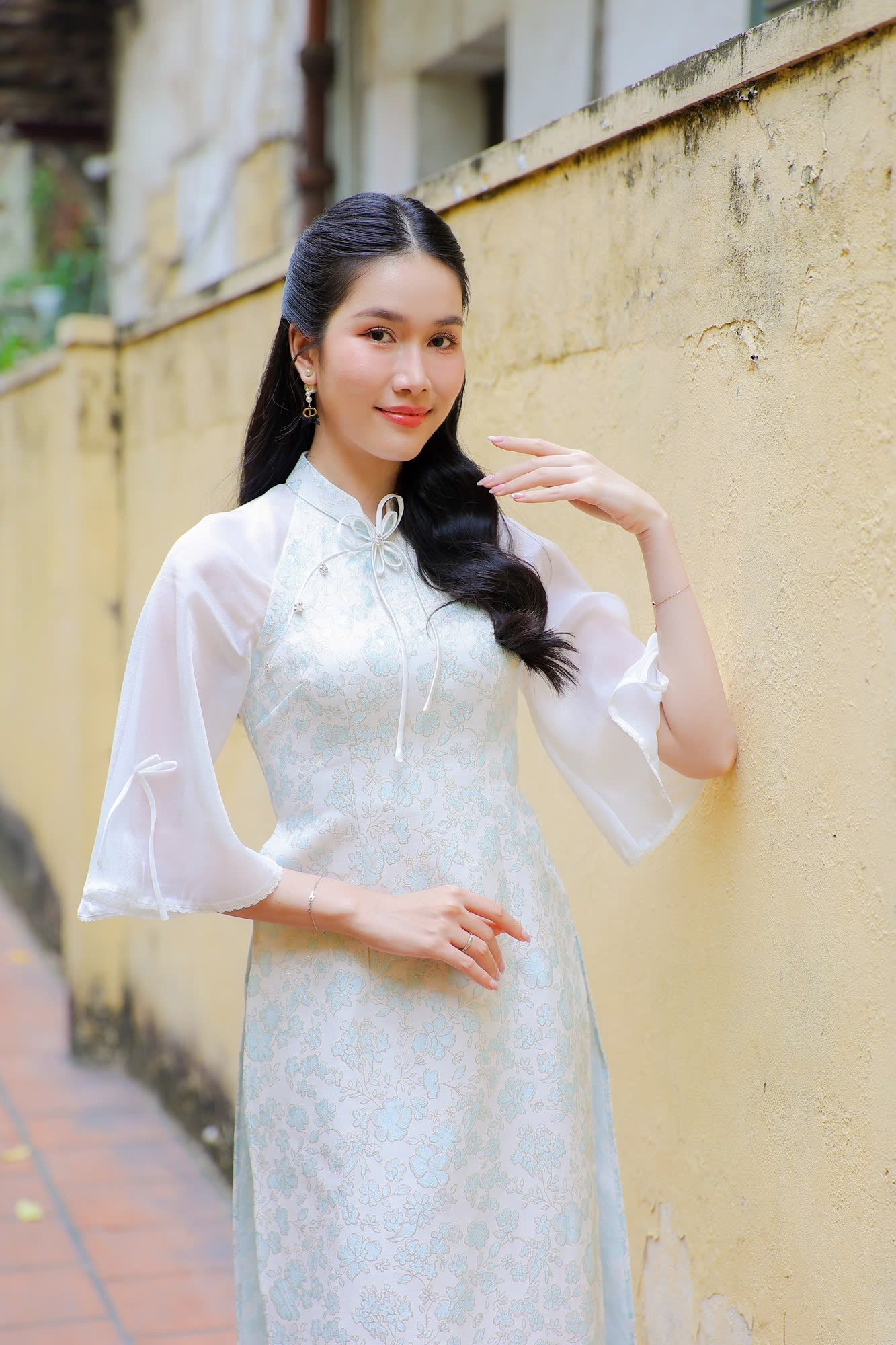 Phương Anh cho biết hai vợ chồng đều yêu thích thể thao và các hoạt động ngoài trời. Họ quen nhau từ một hoạt động leo núi. Cuối năm 2023, cả hai quyết định thử môn chạy bộ, đăng ký các giải chạy lớn với cự ly 5, 10 km và sau đó là 21 km.