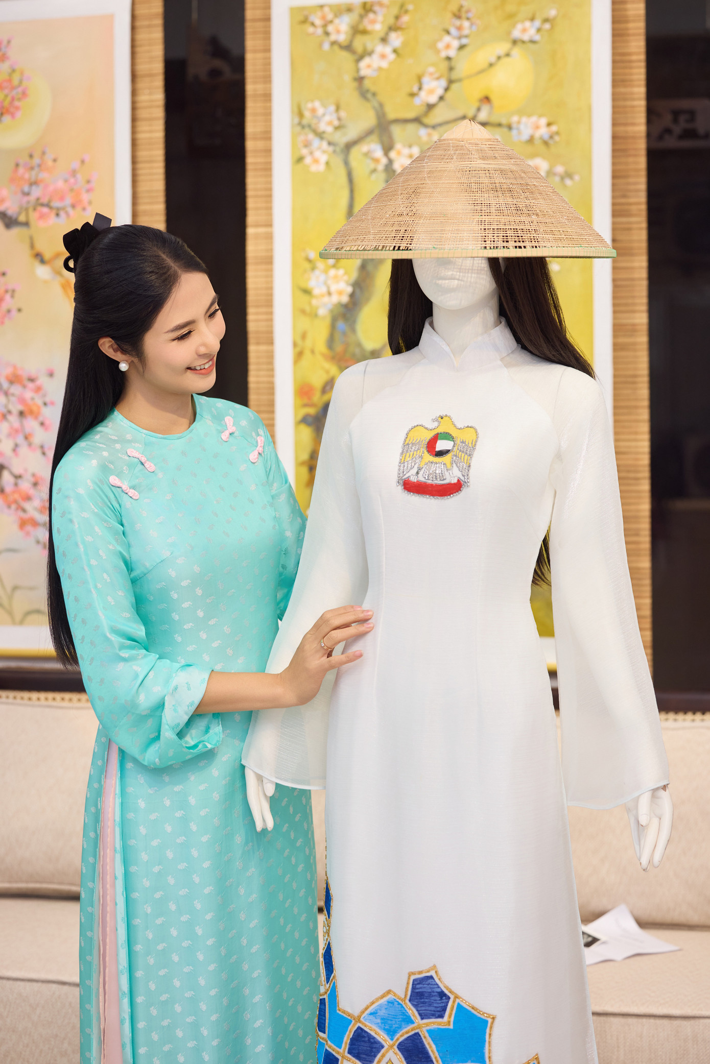 Ngọc Hân muốn truyền tải văn hóa Việt Nam đến với bạn bè quốc tế thông qua áo dài.