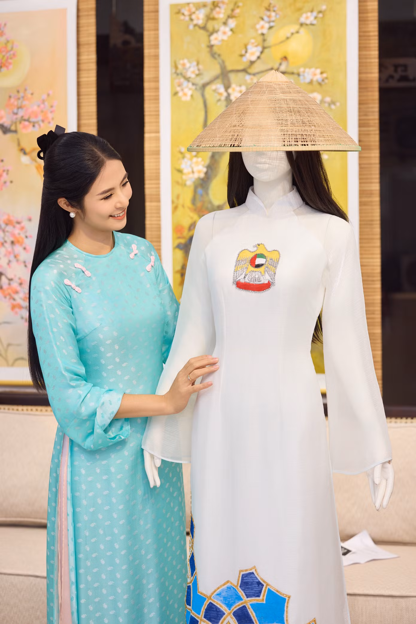 Ngọc Hân muốn truyền tải văn hóa Việt Nam đến với bạn bè quốc tế thông qua áo dài.