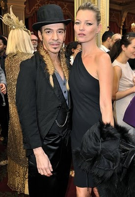 Kate và nhà tạo mẫu John Galliano