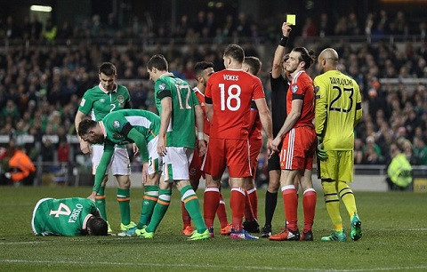 Pha gãy chân kinh hoàng của ngôi sao Ngoại hạng Anh ảnh 7