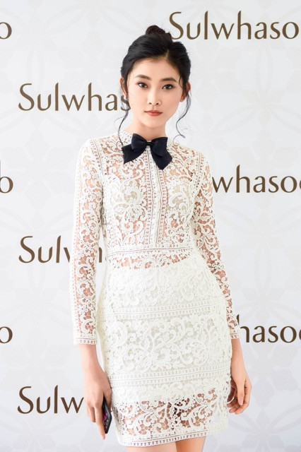 Dàn sao Việt với váy ren trắng khoe vẻ nuột nà ảnh 3