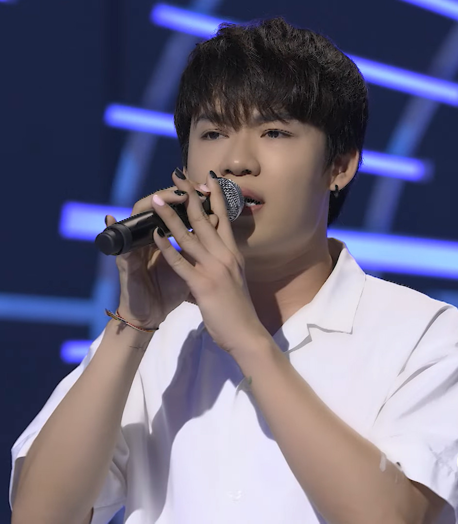 Quang Trung biết đâu làm được điều mà Trấn Thành ao ước - trở thành ca sĩ thực thụ. Quang Trung biết đâu làm được điều mà Trấn Thành ao ước - trở thành ca sĩ thực thụ.