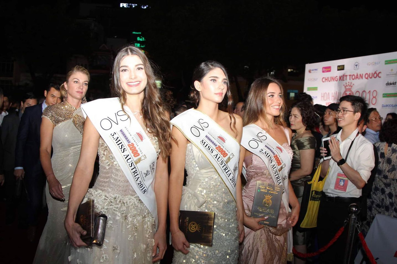 Cô gái 18 tuổi Trần Tiểu Vy đăng quang Hoa hậu Việt Nam 2018 ảnh 47