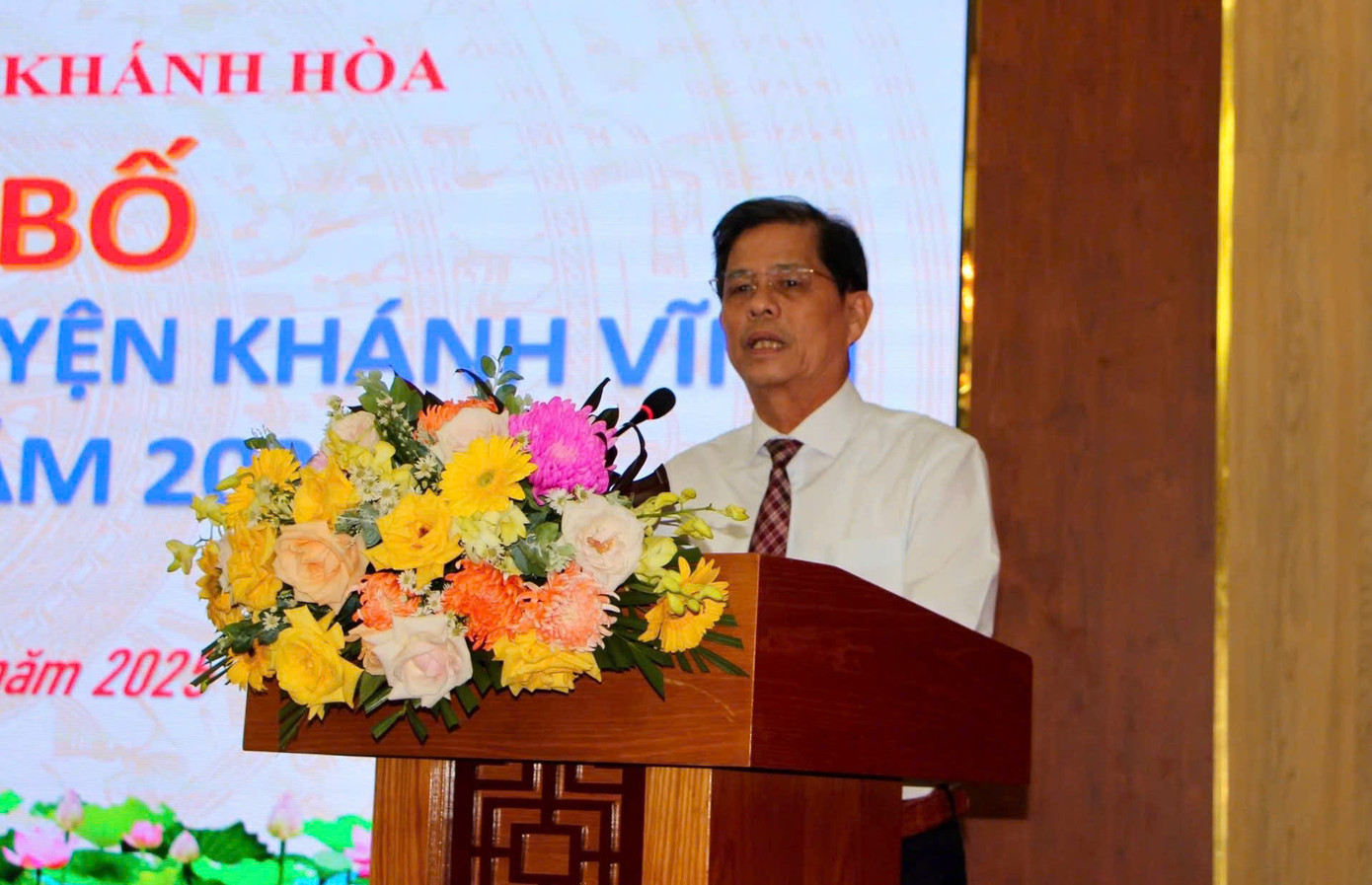 Ông Nguyễn Tấn Tuân - Chủ tịch UBND tỉnh Khánh Hòa, phát biểu tại buổi lễ.