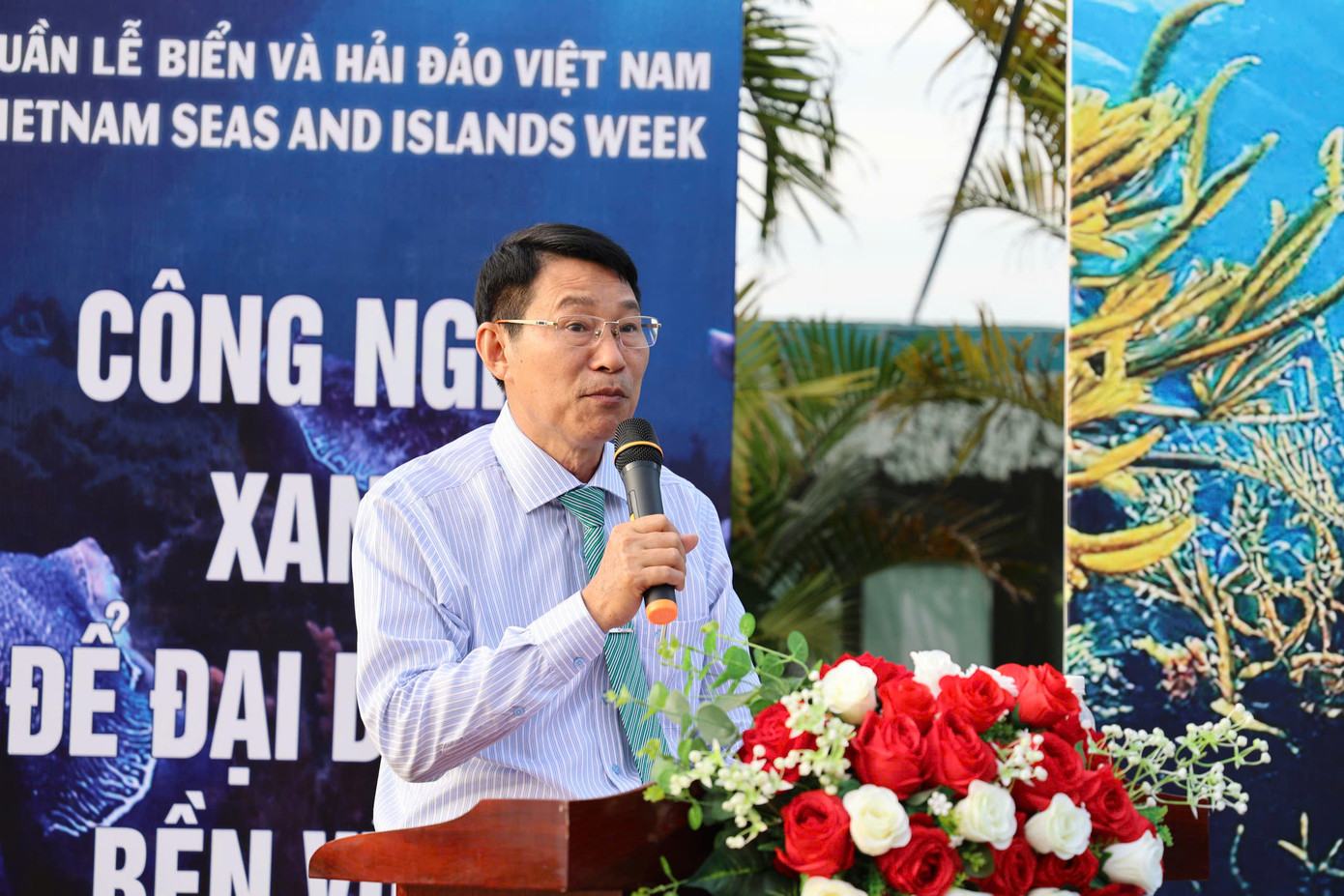 Ông Đinh Văn Thiệu - Phó Chủ tịch UBND tỉnh Khánh Hòa, phát biểu tại lễ phát động.