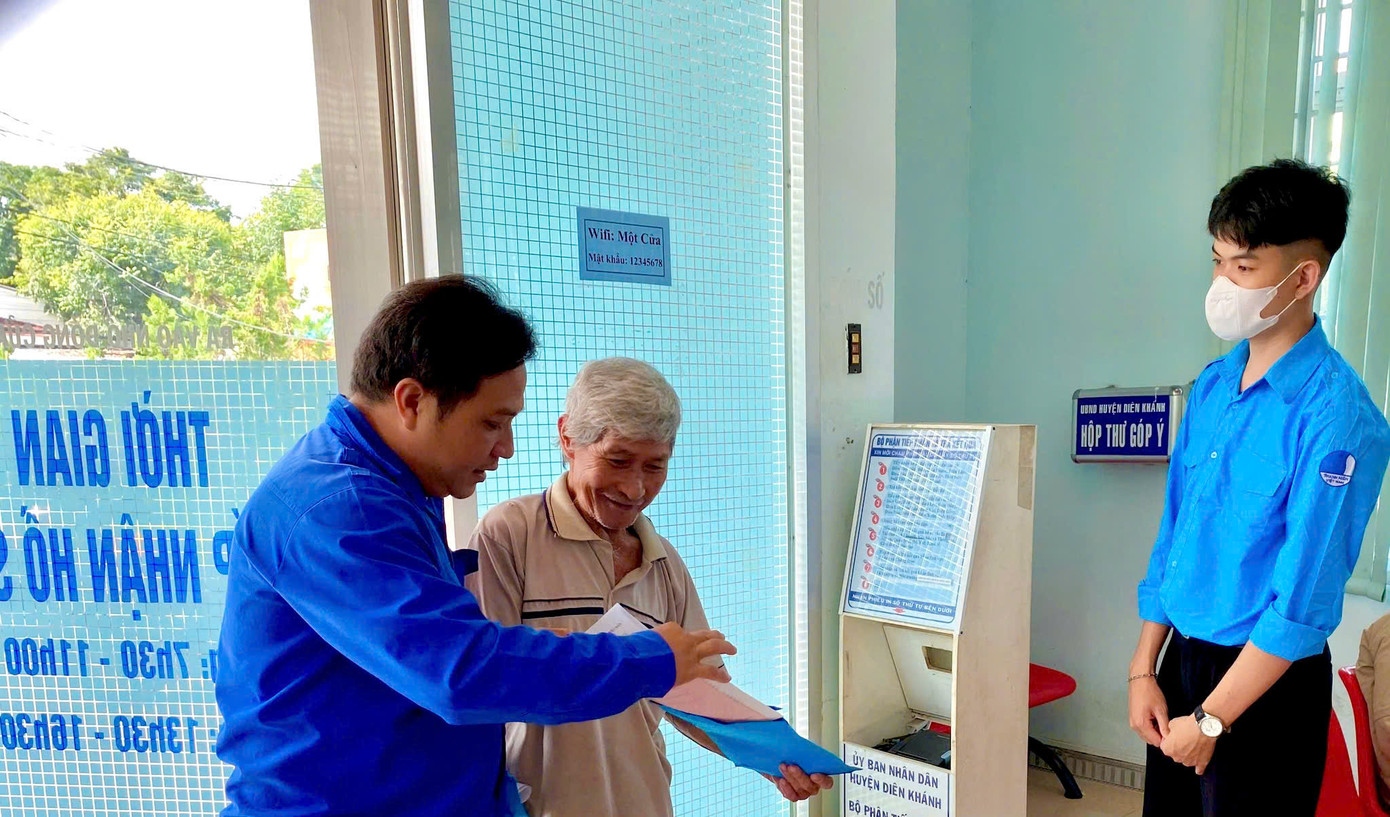 Theo lãnh đạo Tỉnh Đoàn Khánh Hòa, đội hình tình nguyện hỗ trợ chính quyền 2 cấp trên địa bàn tỉnh đều là những thanh niên ưu tú, có khả năng giao tiếp tốt, nhanh nhẹn và thông thạo về công nghệ thông tin.