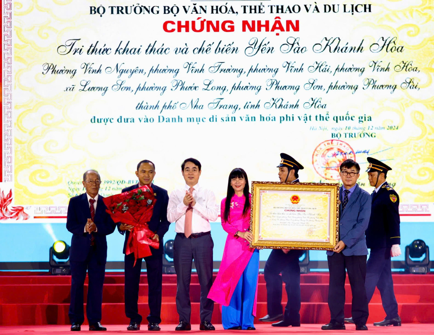 Tri thức khai thác và chế biến yến sào Khánh Hòa được Thủ tướng Chính phủ công nhận là Di sản văn hóa phi vật thể quốc gia.