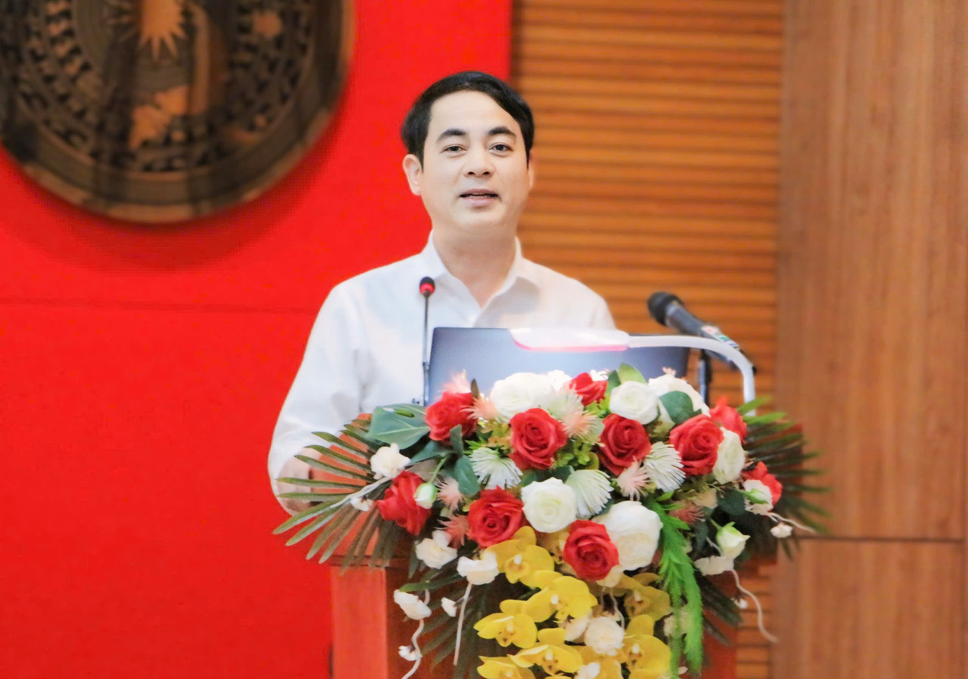 Ông Nghiêm Xuân Thành - Bí thư Tỉnh ủy Khánh Hòa phát biểu tại hội nghị. Ông Nghiêm Xuân Thành - Bí thư Tỉnh ủy Khánh Hòa phát biểu tại hội nghị.