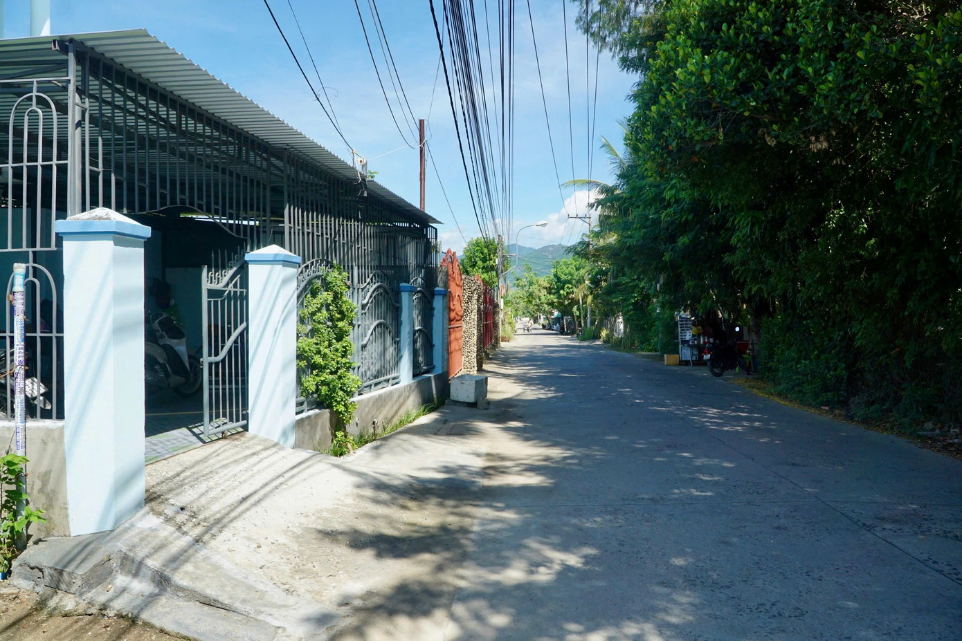 Quy hoạch treo suốt 13 khiến người dân sống trong vùng dự án khốn khổ.