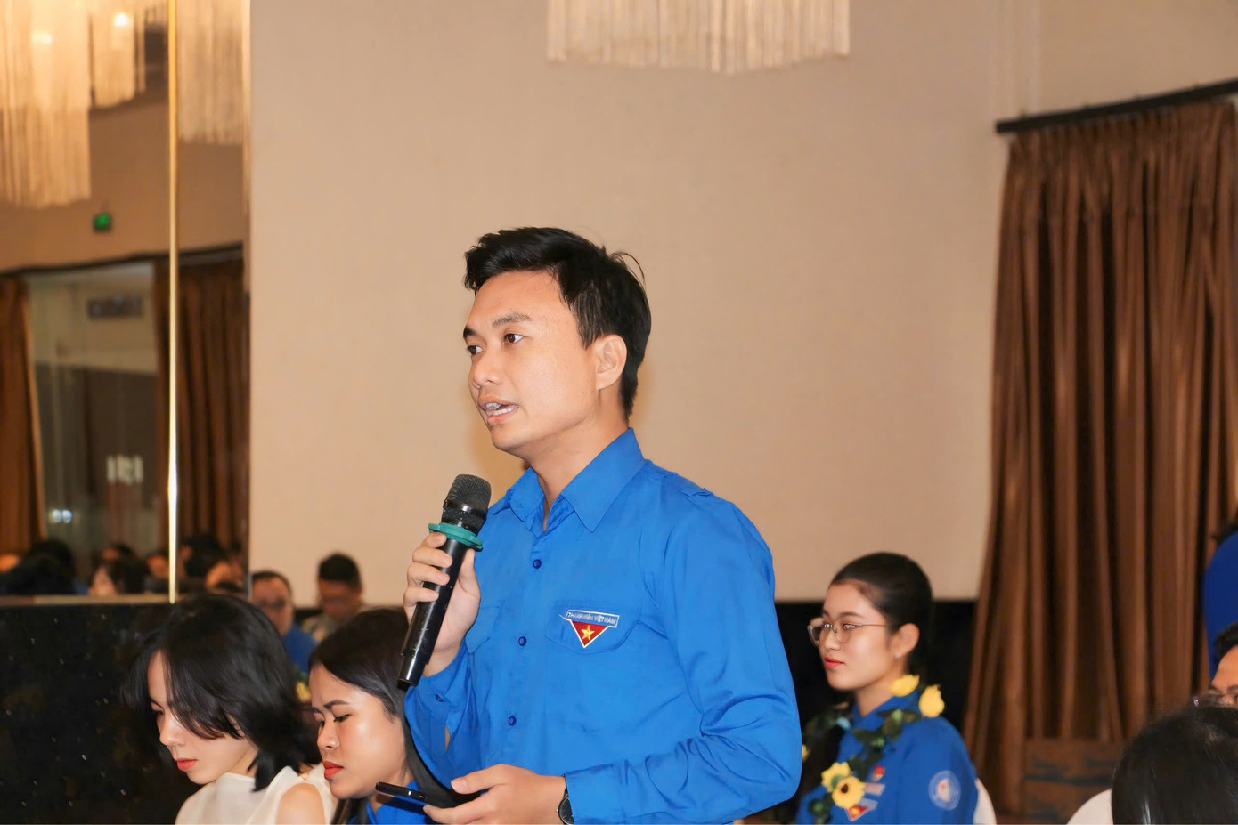 Đại diện Huyện Đoàn Diên Khánh nêu ý kiến tại hội nghị. Đại diện Huyện Đoàn Diên Khánh nêu ý kiến tại hội nghị.